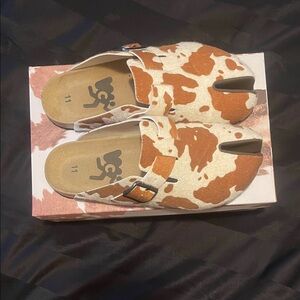 Men’s Cow Print Sandals